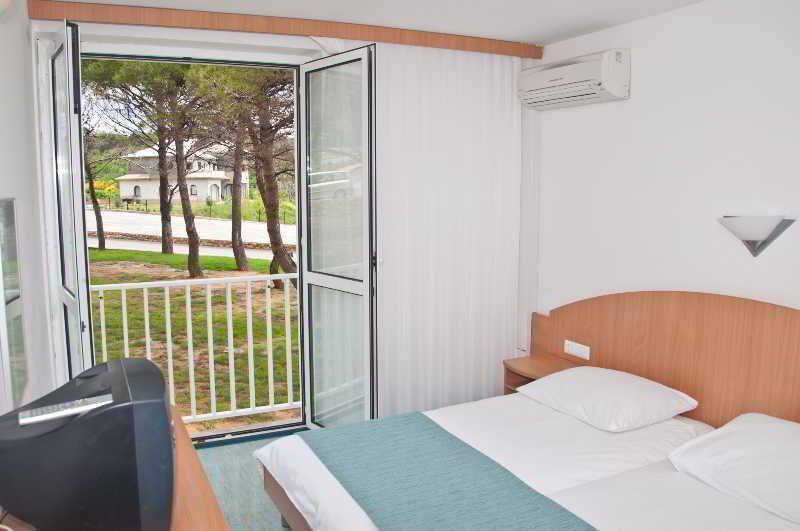 Hotel Sahara Лопар Екстер'єр фото